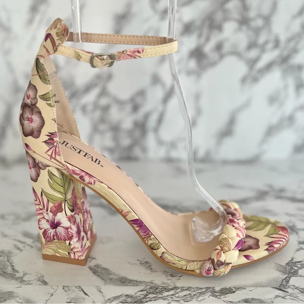 JustFab Tami Sandal Floral Yellow Ankle Strap Block Heel 10 Garden Cocktail